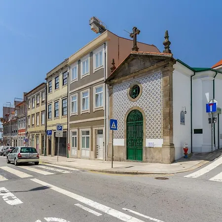 Apartment With Beautiful Garden In The Heart Of The Porto