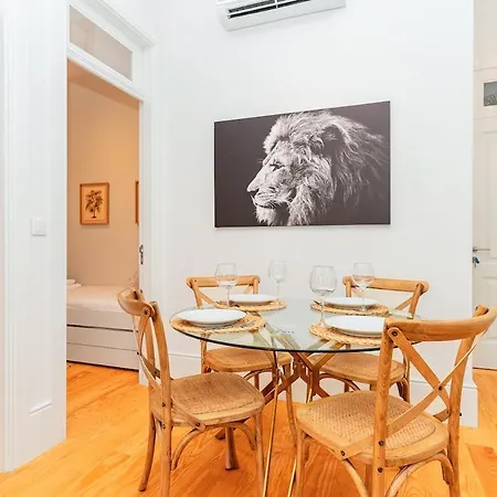 Apartmán With Beautiful Garden In The Heart Of The