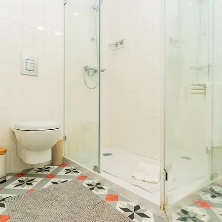 With Beautiful Garden In The Heart Of The Apartmán *