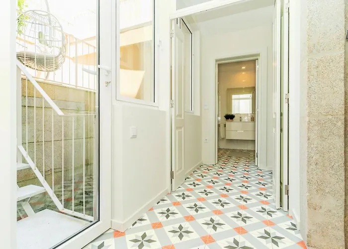 Lägenhet With Beautiful Garden In The Heart Of The *