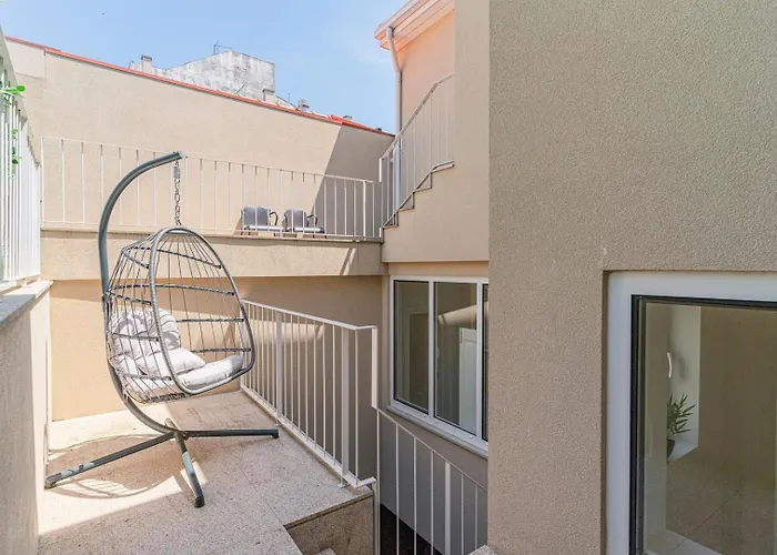 Lägenhet With Beautiful Garden In The Heart Of The