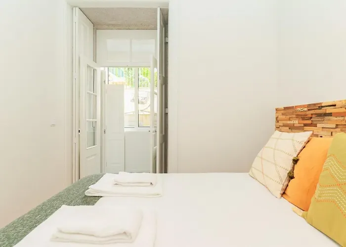 Lägenhet With Beautiful Garden In The Heart Of The *