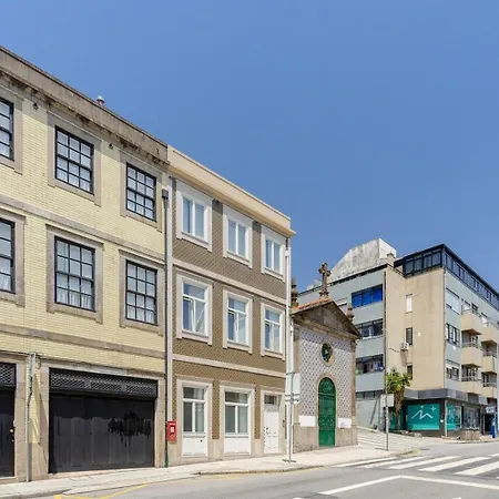 With Beautiful Garden In The Heart Of The 公寓 波尔图