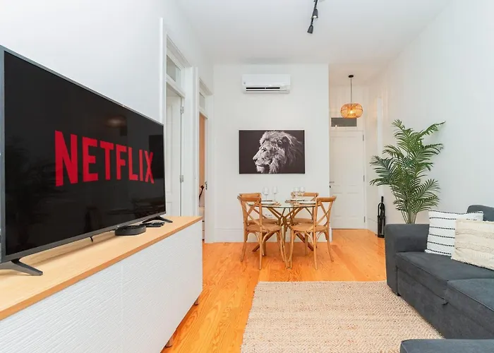 With Beautiful Garden In The Heart Of The * 波尔图